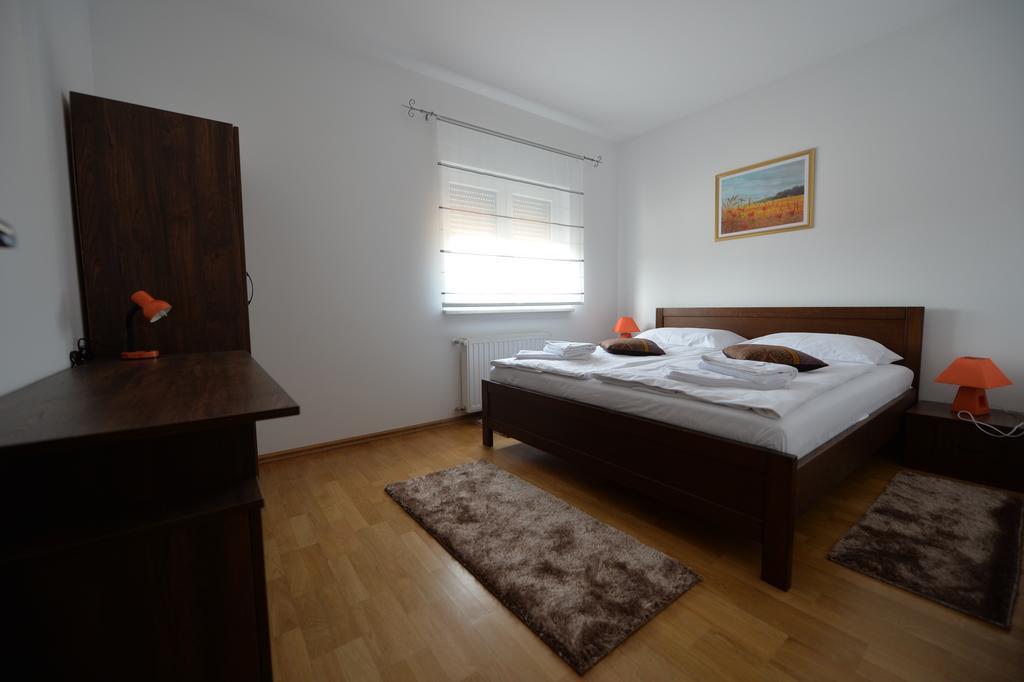 Apartmani Spoljar Zupanja Exterior photo